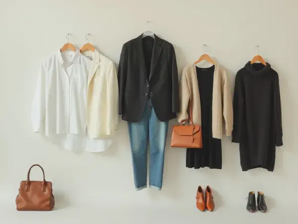 Capsule Wardrobe Essentials: A Comprehensive Minimalist Style Guide